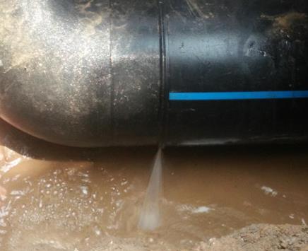 红旗楼顶渗水维修公司为大家分享下红旗卫生间漏水维修修补技术!